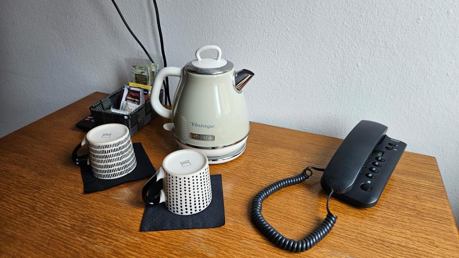 Hotel Montecodeno ヴァレンナ エクステリア 写真